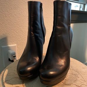 Barney’s NY platform short boot